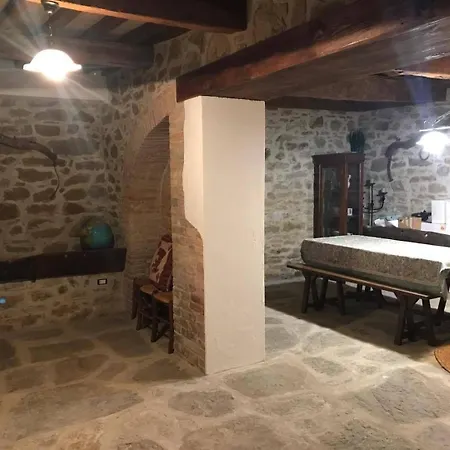 Ferienhaus Mit Privatpool Fuer 6 Personen Ca 400 M In Morra, Trasimenischer See *